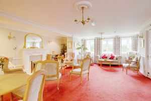 RESIDENTS LOUNGE- click for photo gallery